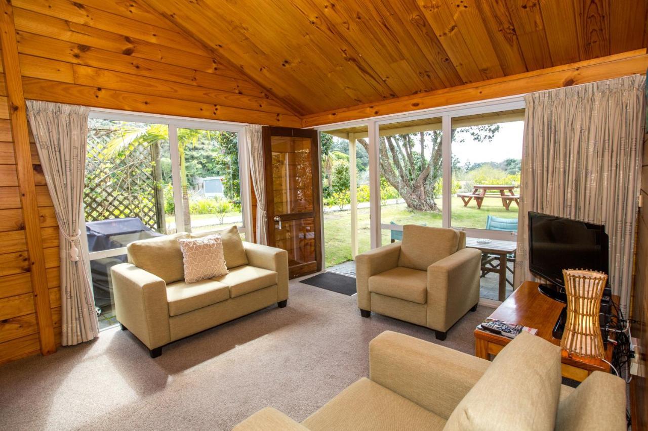 Tatahi Lodge Beach Resort Hahei Exteriör bild